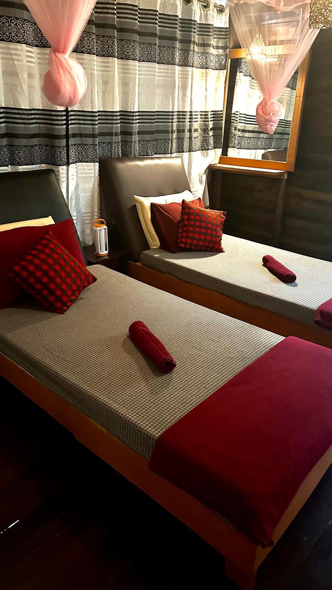 A Lounge Hostel And Cafe Ella Zewnętrze zdjęcie